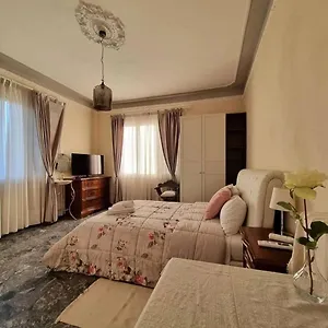 Le Rose Di Paola Nocleg ze śniadaniem